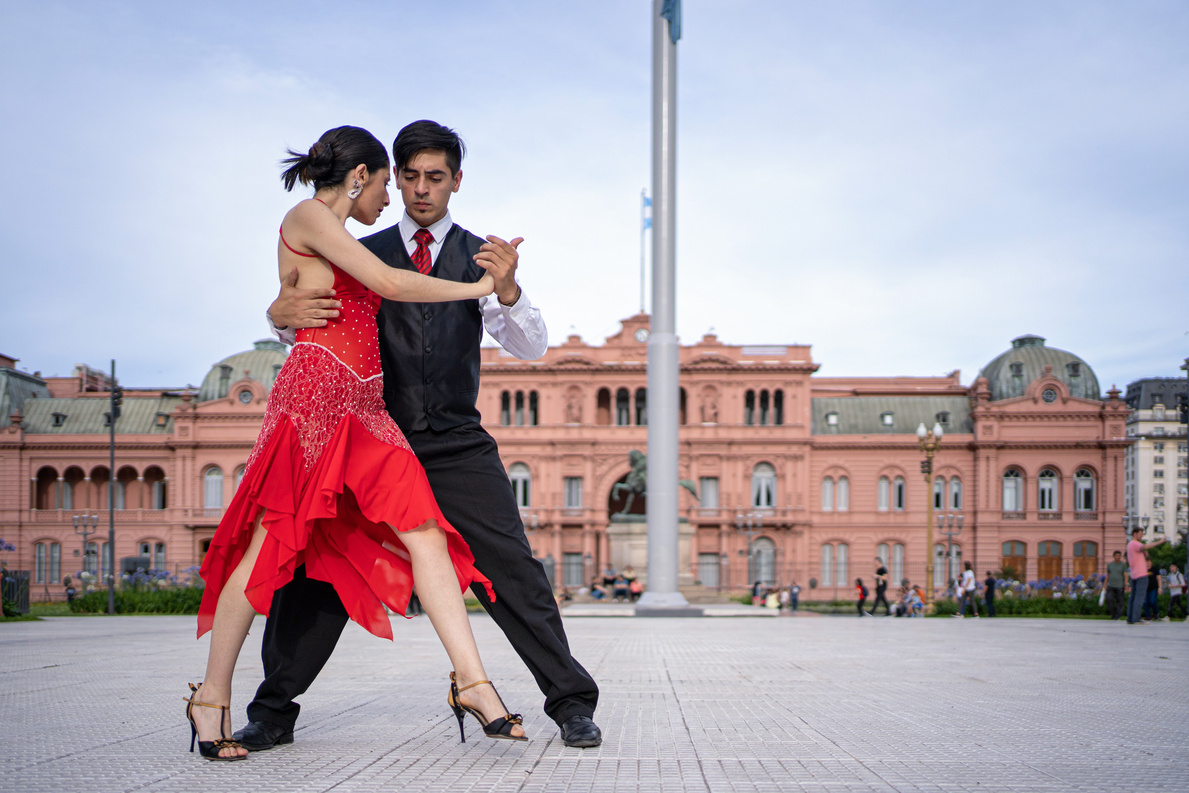 Tango on the streets of Buenos Aires